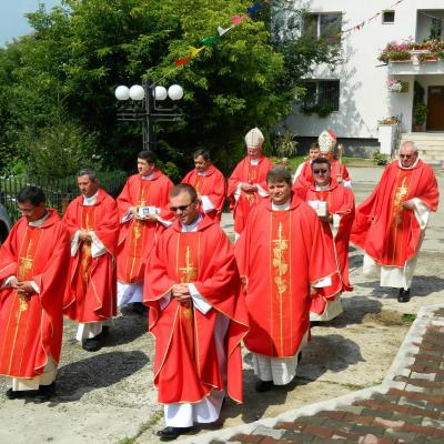 7 iulie: Bacău "Fericitul Ieremia": Administrarea sacramentului Mirului