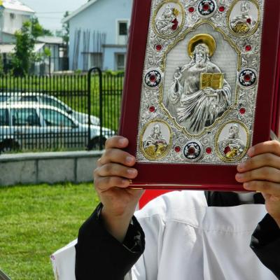 7 iulie: Bacău "Fericitul Ieremia": Administrarea sacramentului Mirului