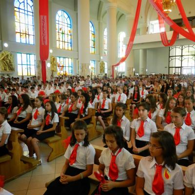 7 iulie: Bacău "Fericitul Ieremia": Administrarea sacramentului Mirului