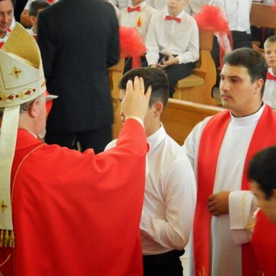 7 iulie: Bacău "Fericitul Ieremia": Administrarea sacramentului Mirului
