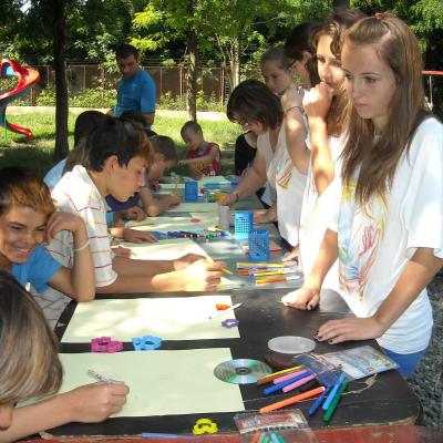 7-12 iulie: Roman: "Pictează viaţa ta în culorile iubirii"