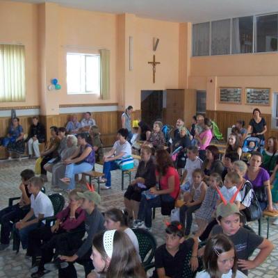 8-13 iulie: Oneşti: Campus "Secretul adevăratei fericiri"