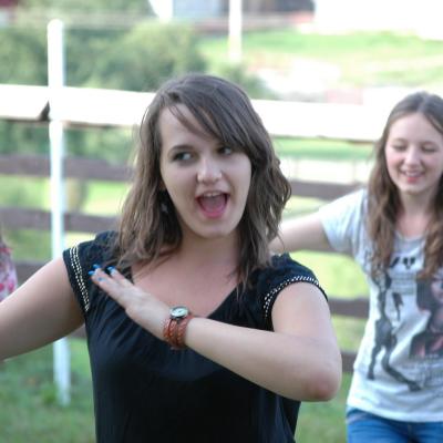 10-12 iulie: Poiana Micului: Campus pentru adolescenţi din Parohia Iaşi "Sfânta Tereza"