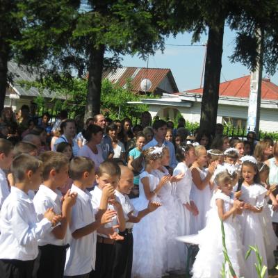 14 iulie: Schineni: Prima Sfântă Împărtăşanie