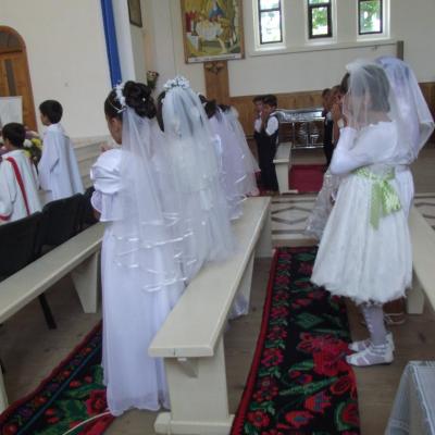 14 iulie: Bijghir: Prima Sfântă Împărtăşanie