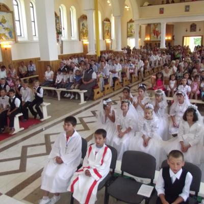 14 iulie: Bijghir: Prima Sfântă Împărtăşanie