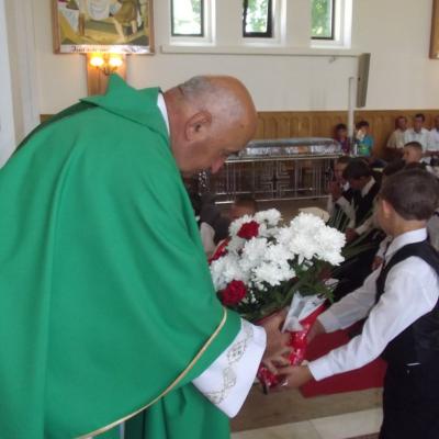 14 iulie: Bijghir: Prima Sfântă Împărtăşanie