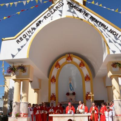 21 iulie: Iugani: Inaugurarea grotei şi administrarea Mirului