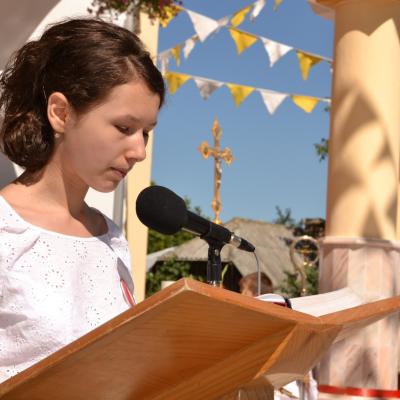 21 iulie: Iugani: Inaugurarea grotei şi administrarea Mirului