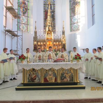 26 iulie: Cacica: Liturghia de mulţumire a preoţilor nou-sfinţiţi