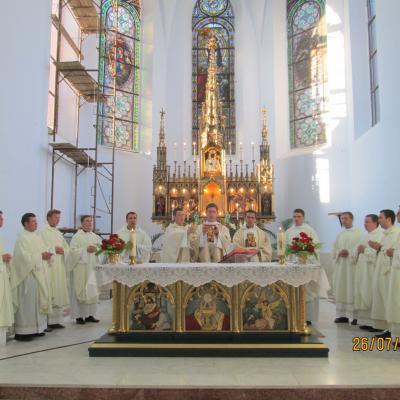26 iulie: Cacica: Liturghia de mulţumire a preoţilor nou-sfinţiţi
