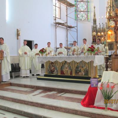 26 iulie: Cacica: Liturghia de mulţumire a preoţilor nou-sfinţiţi