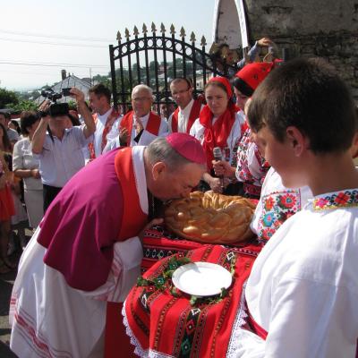 28 iulie: Luizi-Călugăra: Conferirea sfântului Mir