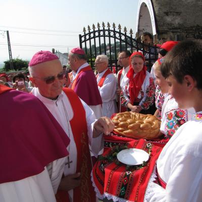 28 iulie: Luizi-Călugăra: Conferirea sfântului Mir