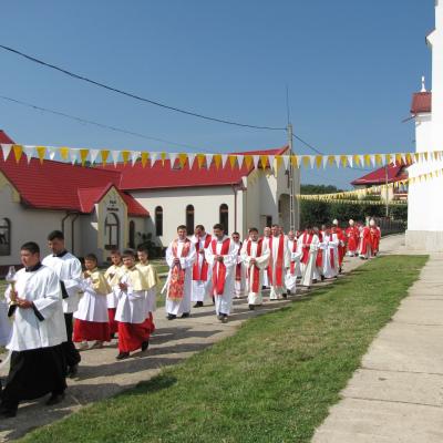 28 iulie: Luizi-Călugăra: Conferirea sfântului Mir