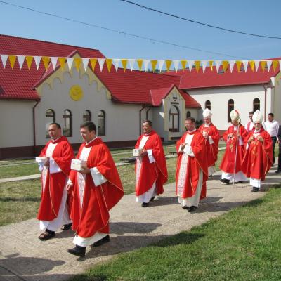 28 iulie: Luizi-Călugăra: Conferirea sfântului Mir