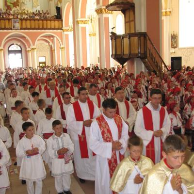 28 iulie: Luizi-Călugăra: Conferirea sfântului Mir