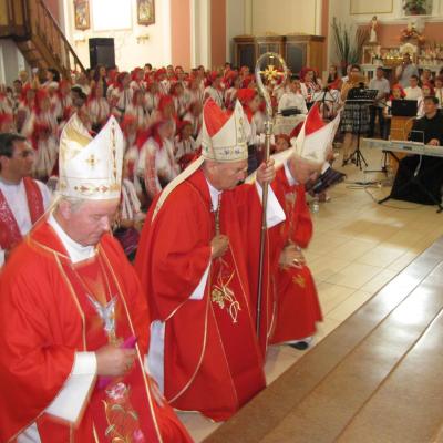 28 iulie: Luizi-Călugăra: Conferirea sfântului Mir