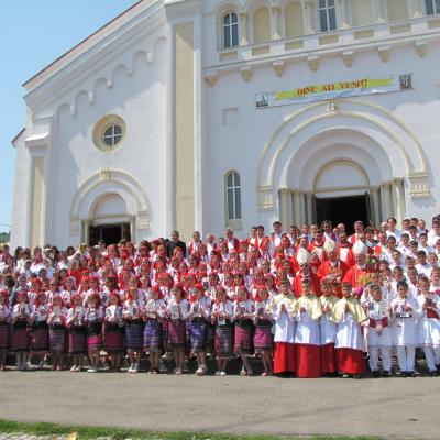 28 iulie: Luizi-Călugăra: Conferirea sfântului Mir