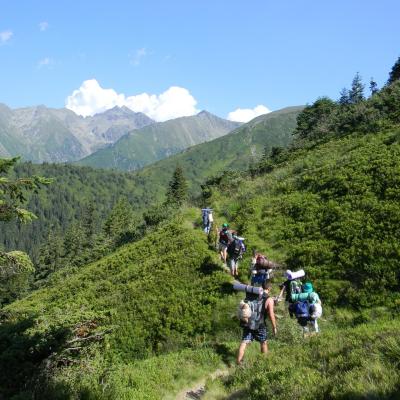 29 iulie - 5 august: Bacău: Campus itinerant în munţi