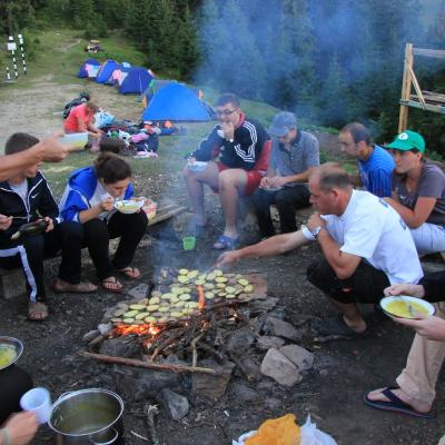 29 iulie - 5 august: Bacău: Campus itinerant în munţi