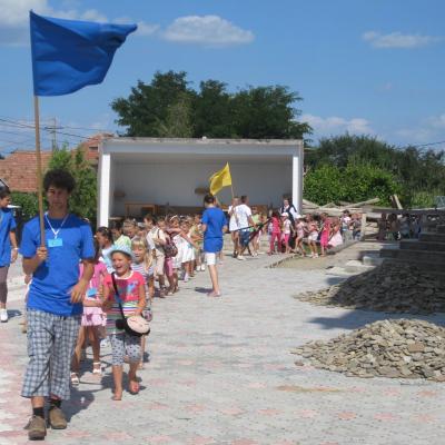 30 iulie - 9 august: Satu Nou: Suntem mesagerii lui Isus