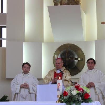 31 iulie: Roman ("Isus, Bunul Păstor"): Înmânarea numirilor preoţilor nou-sfinţiţi