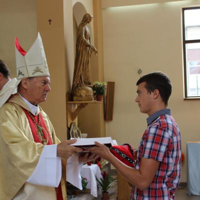 31 iulie: Roman ("Isus, Bunul Păstor"): Înmânarea numirilor preoţilor nou-sfinţiţi