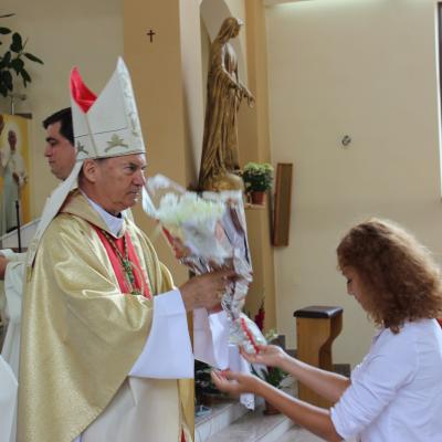 31 iulie: Roman ("Isus, Bunul Păstor"): Înmânarea numirilor preoţilor nou-sfinţiţi