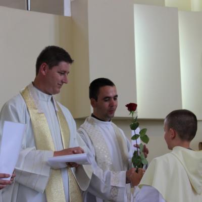 31 iulie: Roman ("Isus, Bunul Păstor"): Înmânarea numirilor preoţilor nou-sfinţiţi