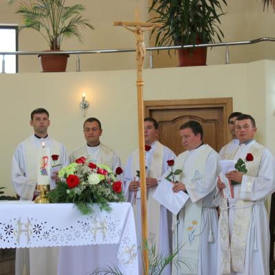 31 iulie: Roman ("Isus, Bunul Păstor"): Înmânarea numirilor preoţilor nou-sfinţiţi