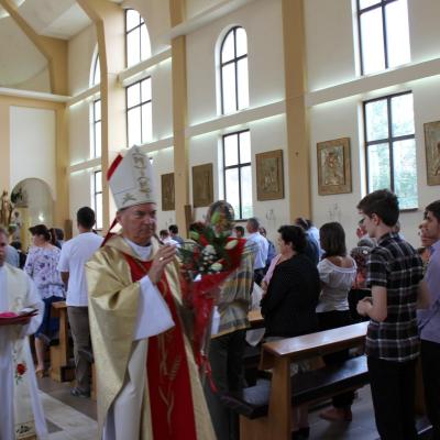31 iulie: Roman ("Isus, Bunul Păstor"): Înmânarea numirilor preoţilor nou-sfinţiţi