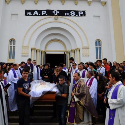 2 august: Luizi-Călugăra: In memoriam pr. Petru Avădăni şi fr. Petrică Sascău