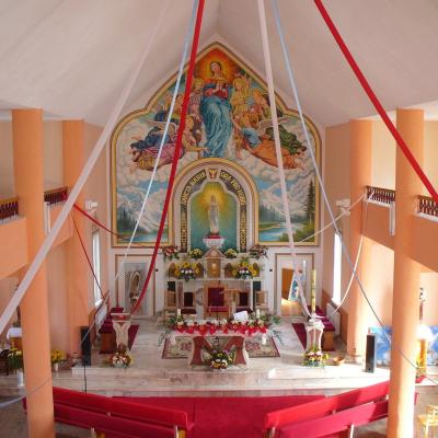3 august: Ciugheş: Hramul comunităţii "Sfânta Maria a Zăpezii"