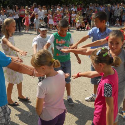 5-11 august: Arini: Campus "Numai cu tine ne va fi bine"