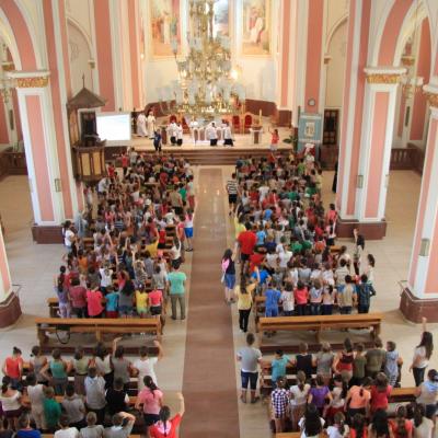 6-10 august: Luizi-Călugăra: Campus pentru copii "Credinţa, izvor de viaţă, de pace şi de bucurie"