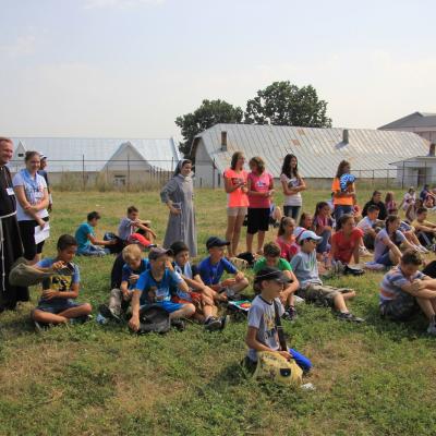 6-10 august: Luizi-Călugăra: Campus pentru copii "Credinţa, izvor de viaţă, de pace şi de bucurie"
