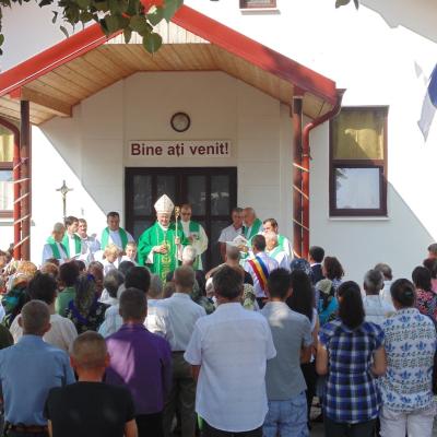 11 august: Bijghir şi Buhoci: Inaugurarea şi sfinţirea a două lăcaşuri importante