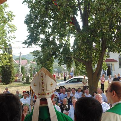 11 august: Bijghir şi Buhoci: Inaugurarea şi sfinţirea a două lăcaşuri importante