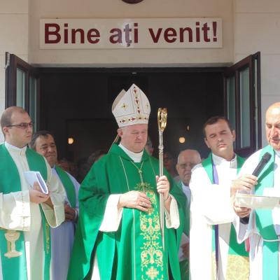 11 august: Bijghir şi Buhoci: Inaugurarea şi sfinţirea a două lăcaşuri importante