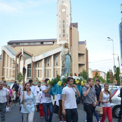 14 august: Bacău: În procesiune la Baraţi: "S-a meritat să fiu acolo"