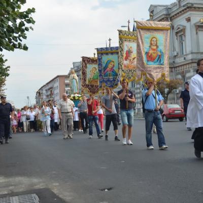 14 august: Bacău: În procesiune la Baraţi: "S-a meritat să fiu acolo"