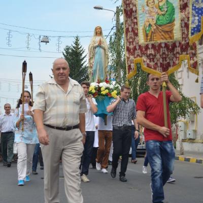 14 august: Bacău: În procesiune la Baraţi: "S-a meritat să fiu acolo"
