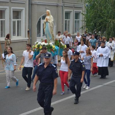 14 august: Bacău: În procesiune la Baraţi: "S-a meritat să fiu acolo"