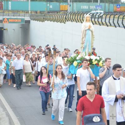 14 august: Bacău: În procesiune la Baraţi: "S-a meritat să fiu acolo"