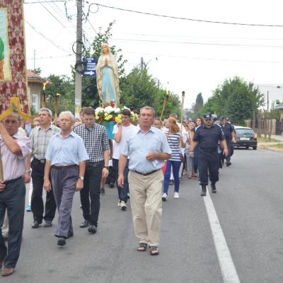 14 august: Bacău: În procesiune la Baraţi: "S-a meritat să fiu acolo"
