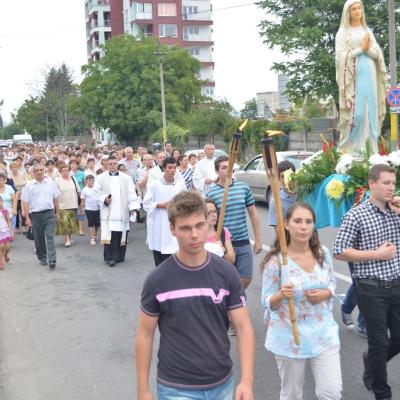 14 august: Bacău: În procesiune la Baraţi: "S-a meritat să fiu acolo"