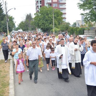 14 august: Bacău: În procesiune la Baraţi: "S-a meritat să fiu acolo"
