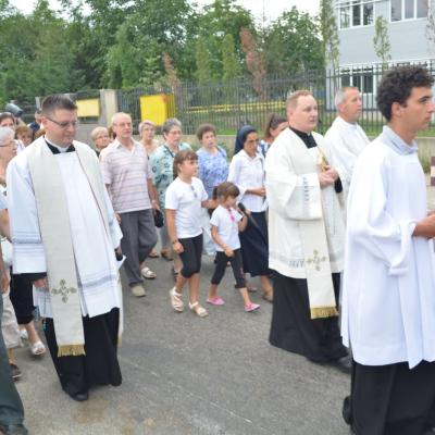 14 august: Bacău: În procesiune la Baraţi: "S-a meritat să fiu acolo"