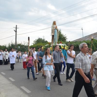 14 august: Bacău: În procesiune la Baraţi: "S-a meritat să fiu acolo"
